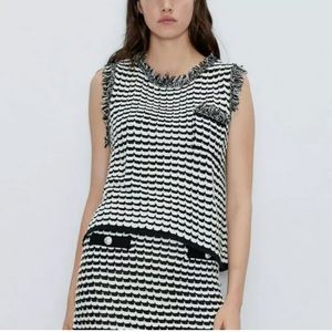 Zara Ivory And Black Frayed Sleeveless Top Size M